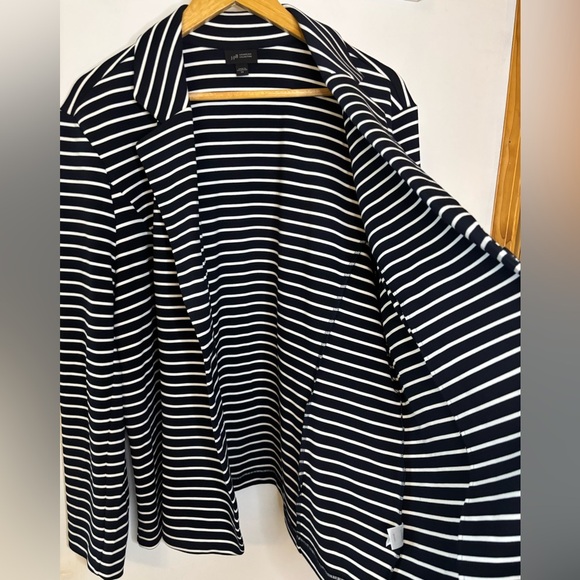J. Jill Wearever Collection Navy Striped Blazer - Picture 5 of 10